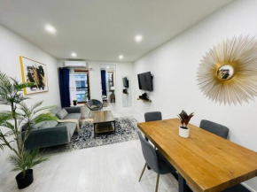 78-3A Luxury Brand New Modern 1BR W&D